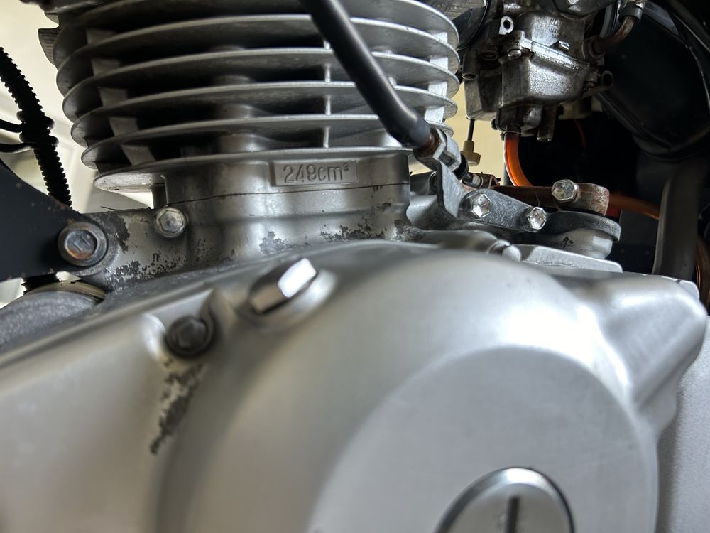 Suzuki 250 куб. Продам,переоформляю на Вас.