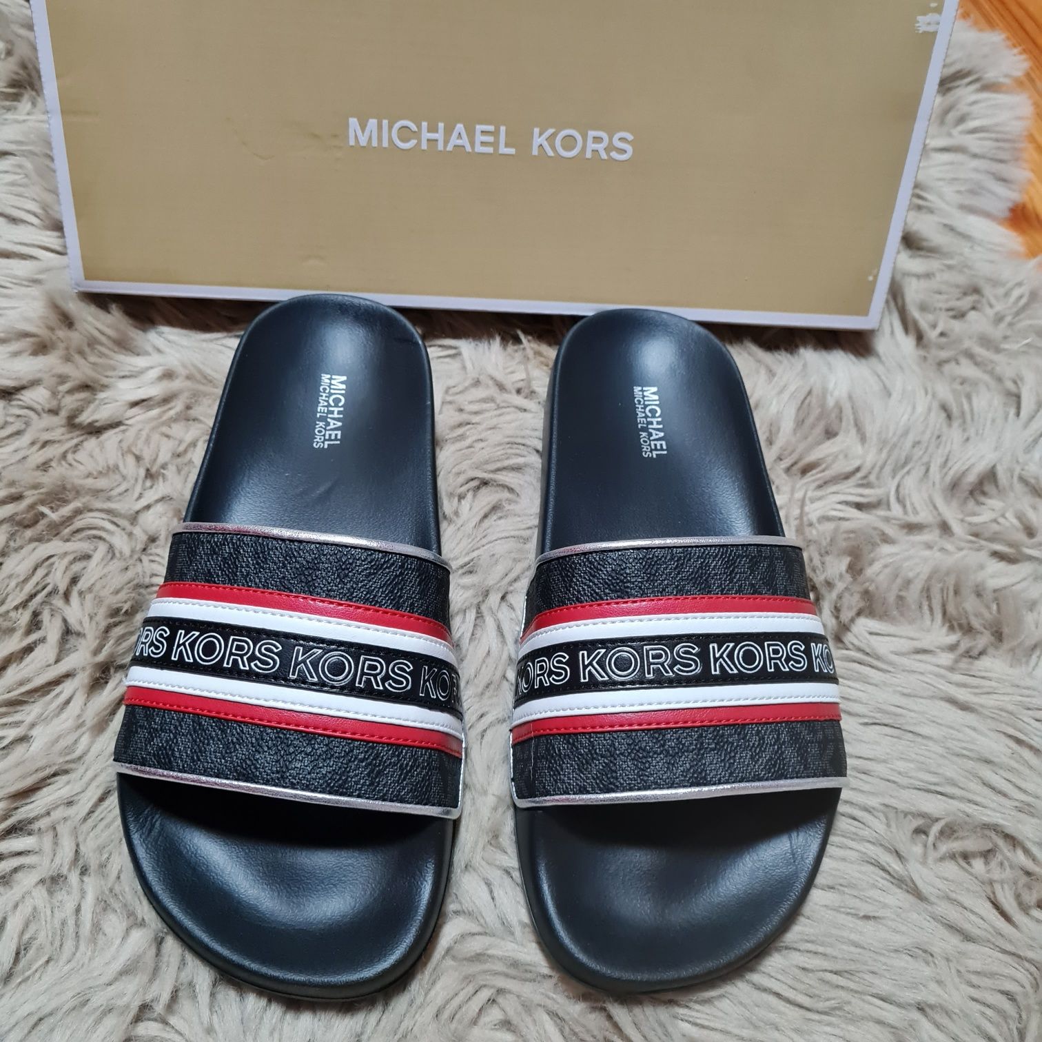 Michael Kors klapki czarne logowane gimore Slide r. 35 bardzo wygodne