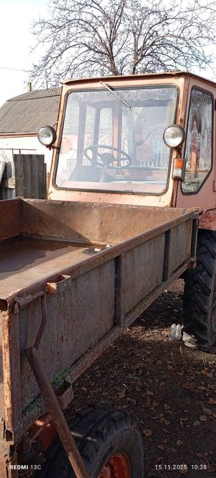 Продам трактор Т16