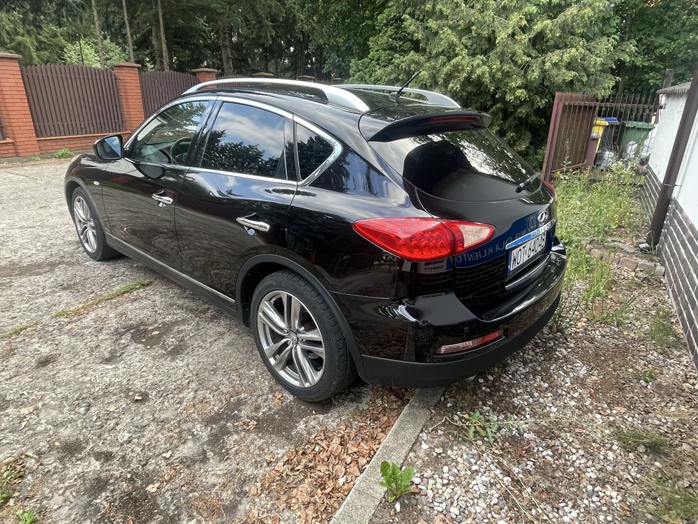 Infiniti EX30d 2011