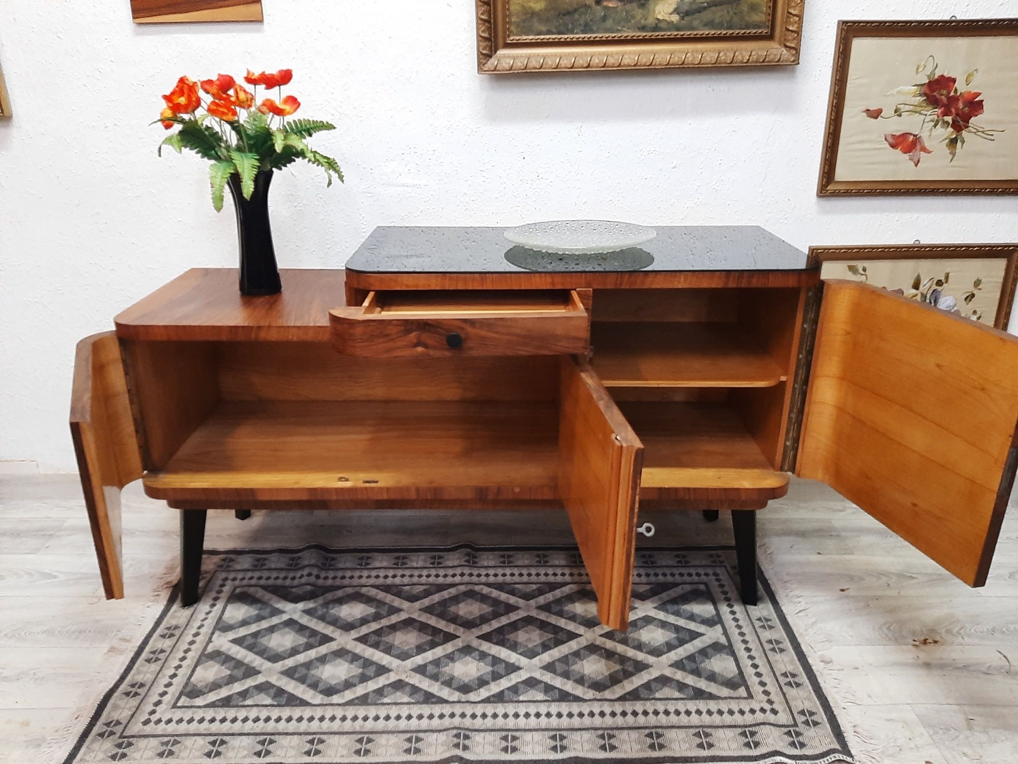 Komoda w stylu art deco po renowacji