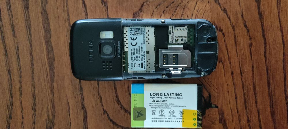 Nokia 6303 wraz z kablem ładujący Nokia