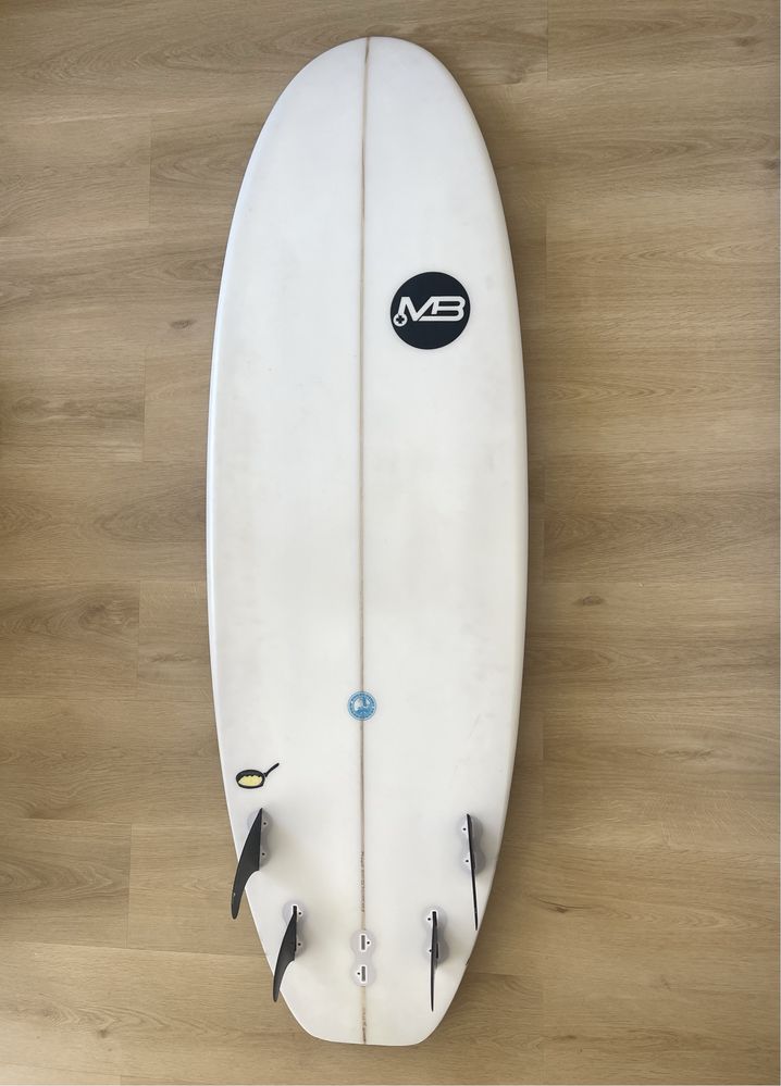 Prancha de Surf 6’0 44L com 4 quilhas