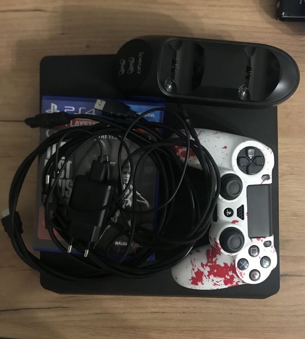 Консоль Sony PlayStation 4 Slim 1TB + аксесуари