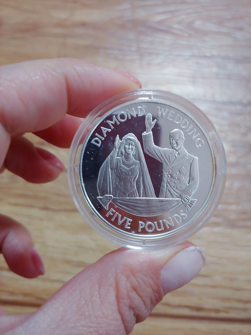 серебряная монета 5 фунтов 2007 год Джерси сертификат