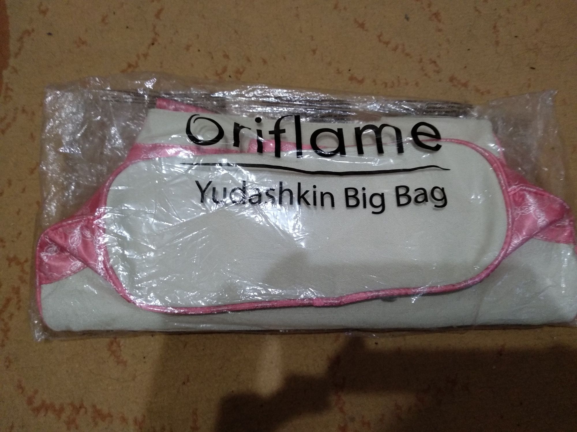 Стильна сумка Oriflame Оріфлейм від Юдашкіна
