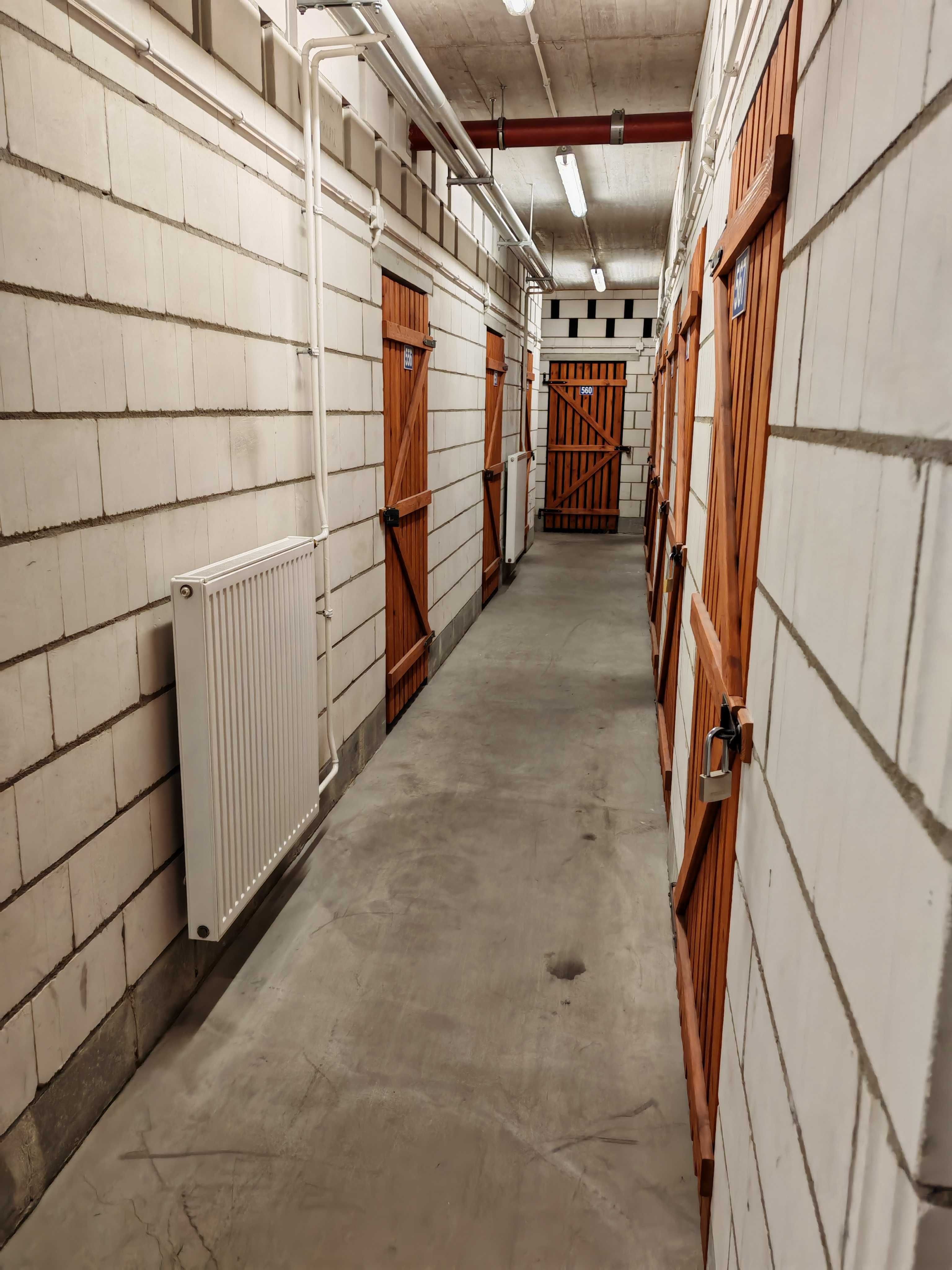 Komórka lokatorska Piwnica magazyn storage Giełdowa Rondo Daszyńskiego