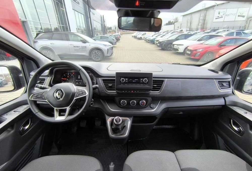Renault Trafic 2025– 9-osobowy bus do wynajęcia | Neral Mobility