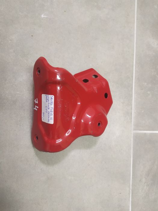 Wspornik błotnika lewy przód Skoda Fabia III 6V0 #74