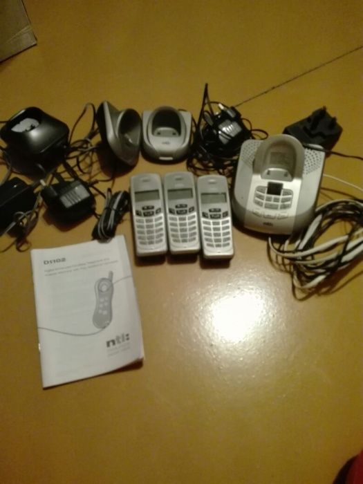 Zestaw telefonów