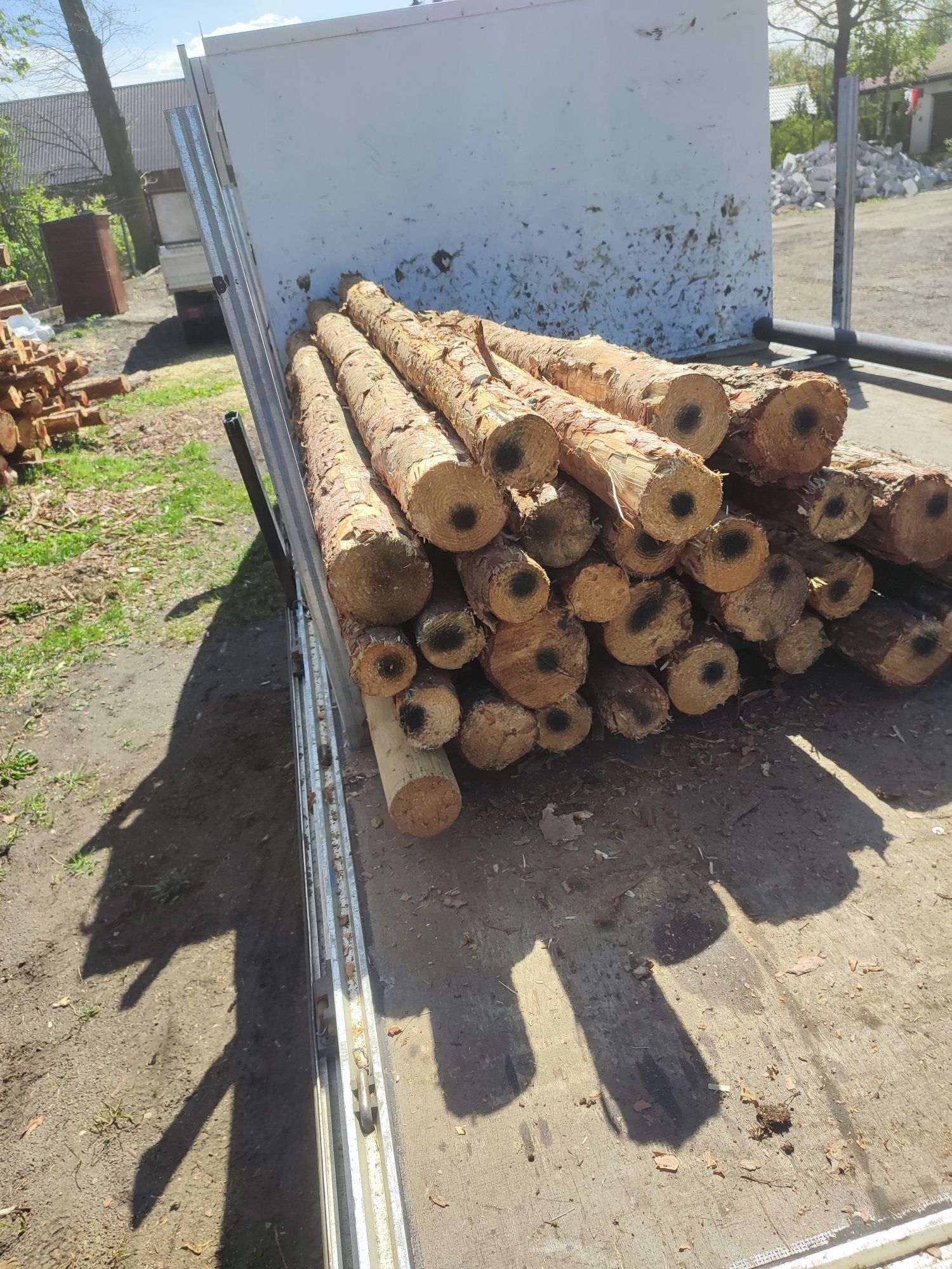 Kołki ogrodzeniowe drewniane, stemple 2,5m, słupki do siatki leśnej