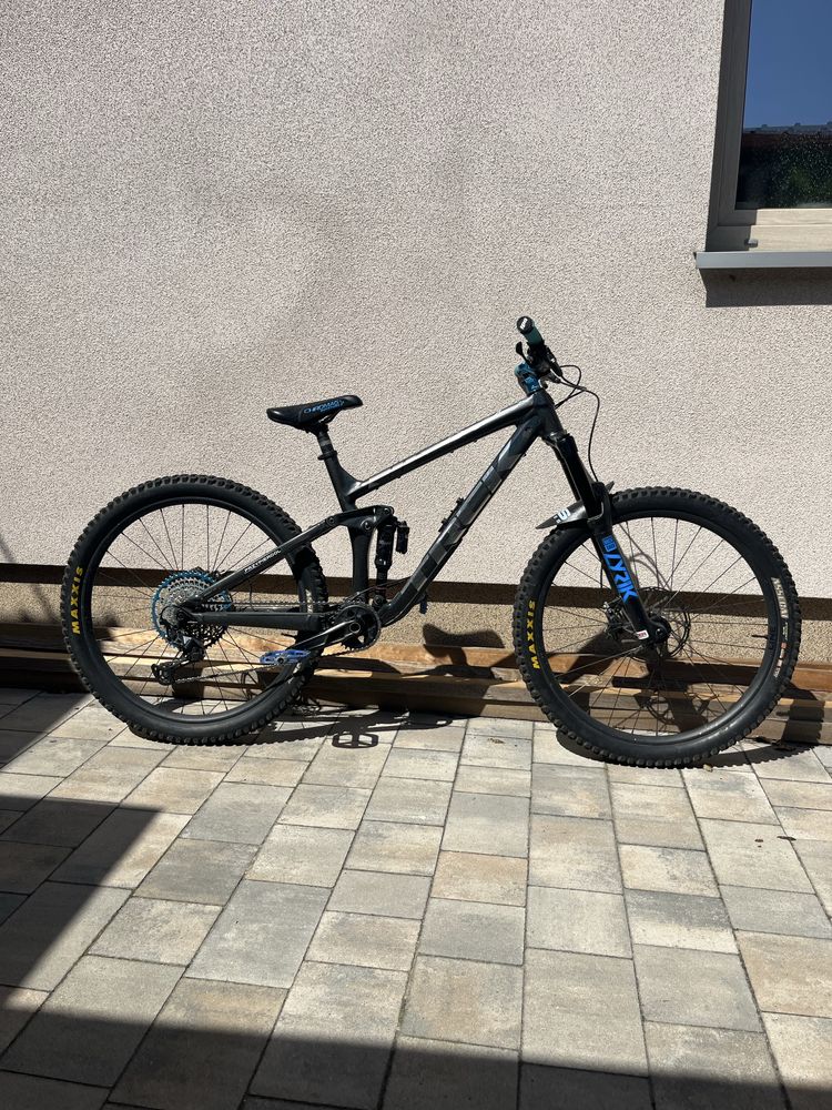 Trek remedy 8 2022 M/L
