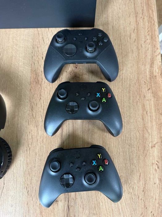 XboX Series X, 3x pad, pad elite, 4 gry, headset JBL, rok gamepass