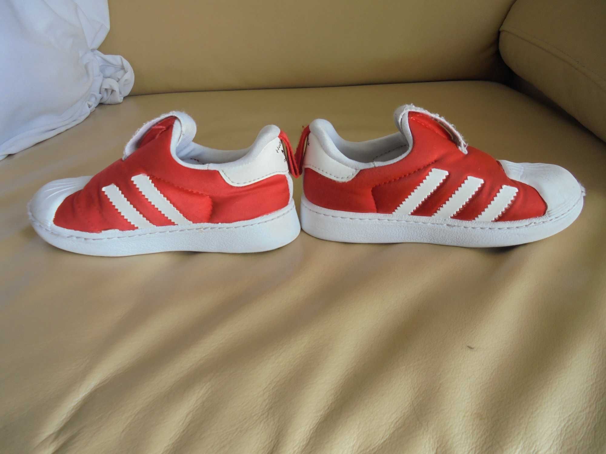 ténis de menina da marca adidas