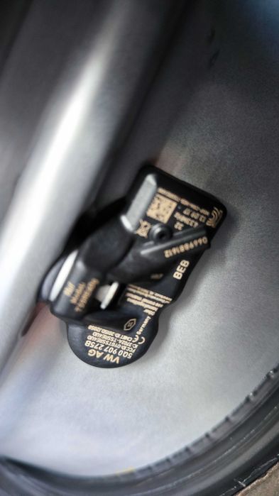 Koła VW Tiguan T -ROC T -CROSS Touran 18 cali 5x112 ET43 Opony 235/55