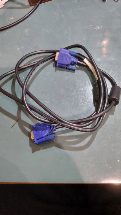 Kabel VGA, DVI do monitora