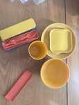 Naczynia plastikowe na kemping krmpingowych