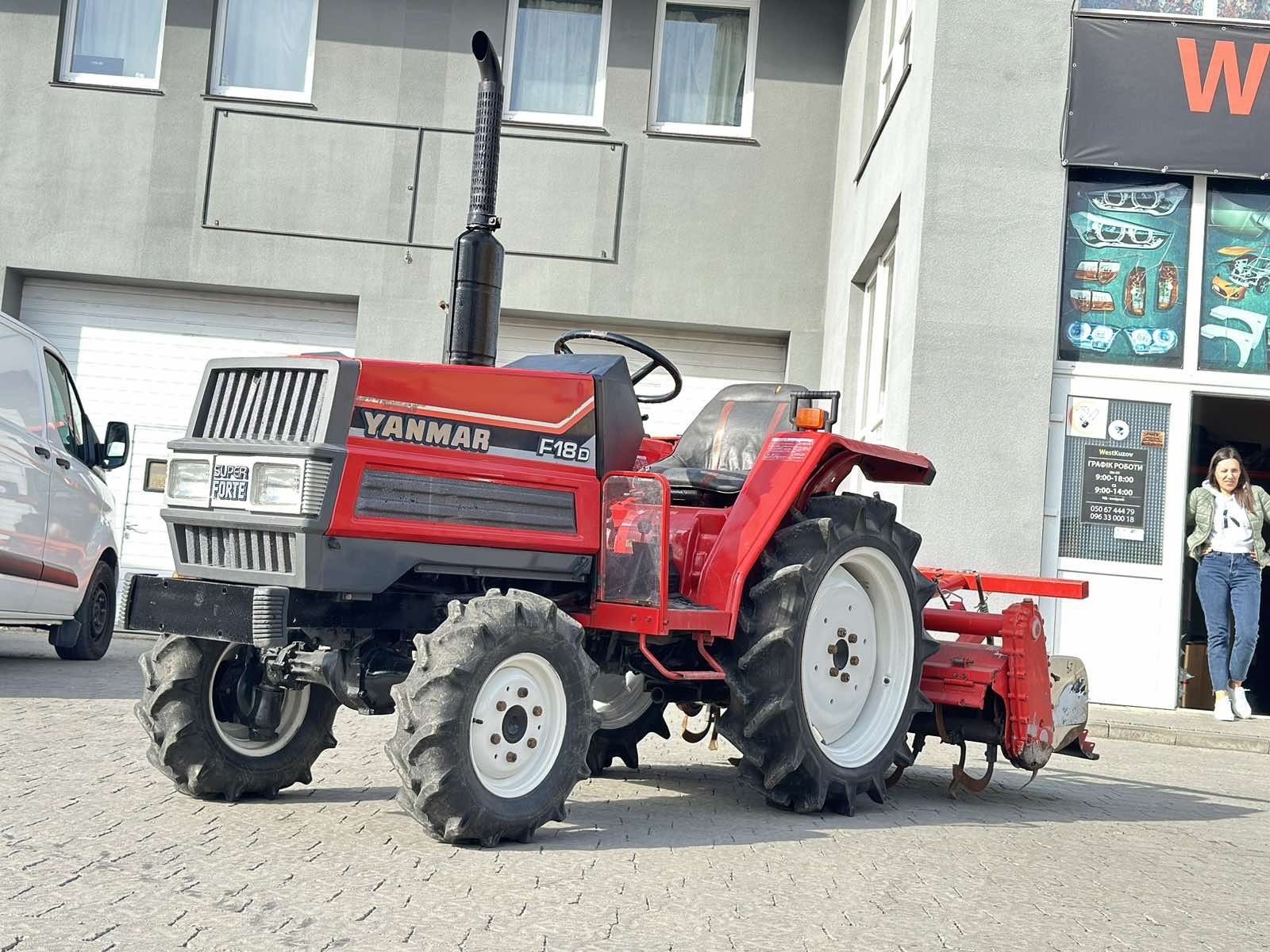 Японській Міні трактор  янмар F18,YANMAR F18,Тракто 18 кін сил,