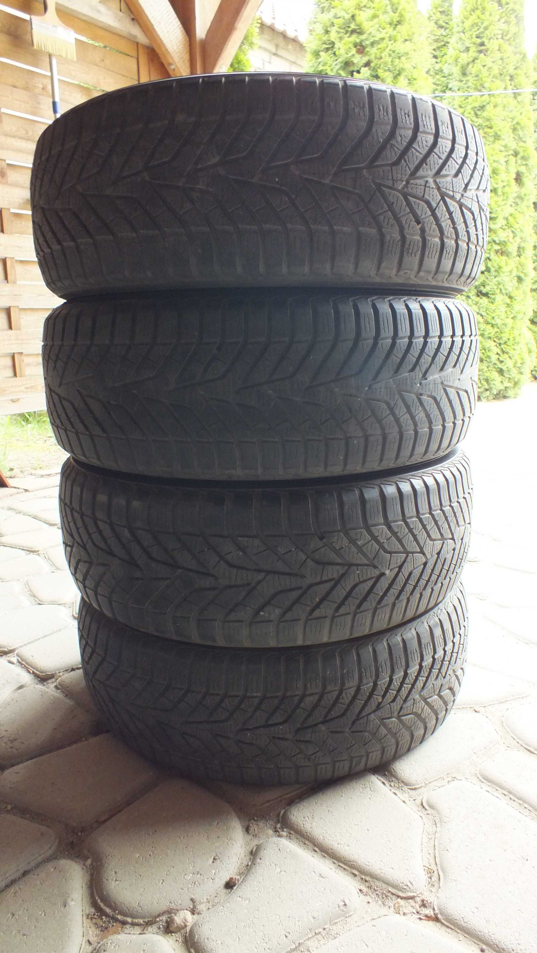 Opony zimowe Yokohama 205/55 R16