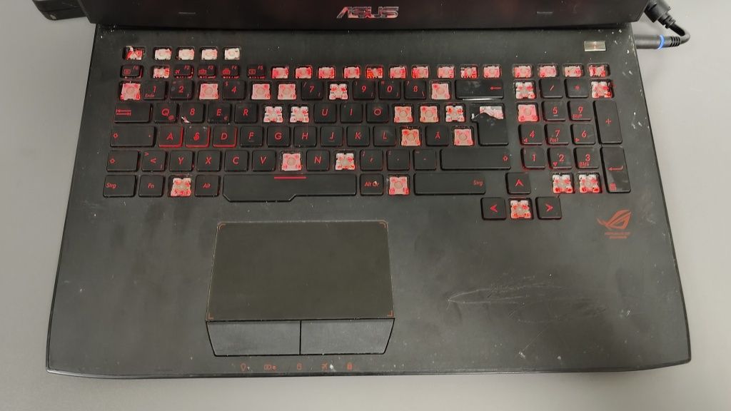 На запчастини. Asus ROG G751J GTX980/i7-4710hq