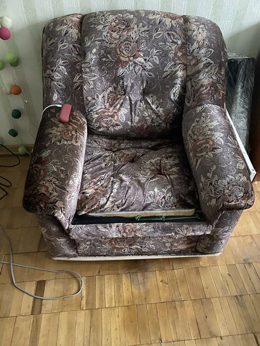 Обычное мягкое кресло отдам бесплатно самовывоз