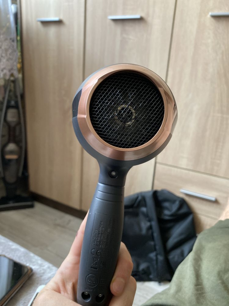Suszarka do włosów BaByliss 2100w