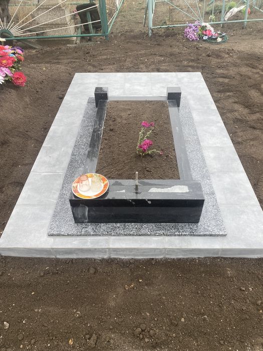 Памятники з граніту