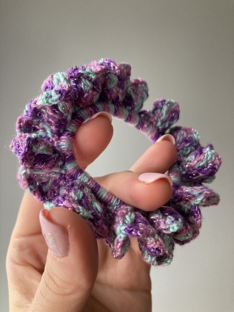 NOWA gumka do włosów typu scrunchie