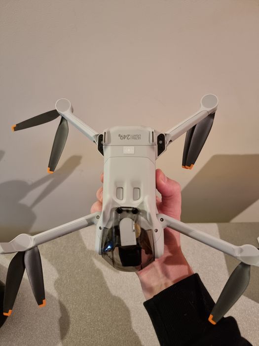 (Como novo) Vendo DJI Mini 3 drone com RC 1