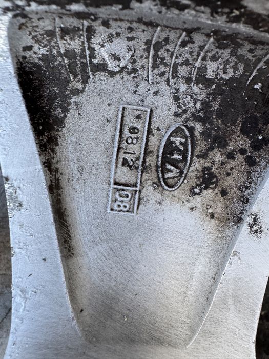 Продам оригинальные  диски  5x114,3.R16