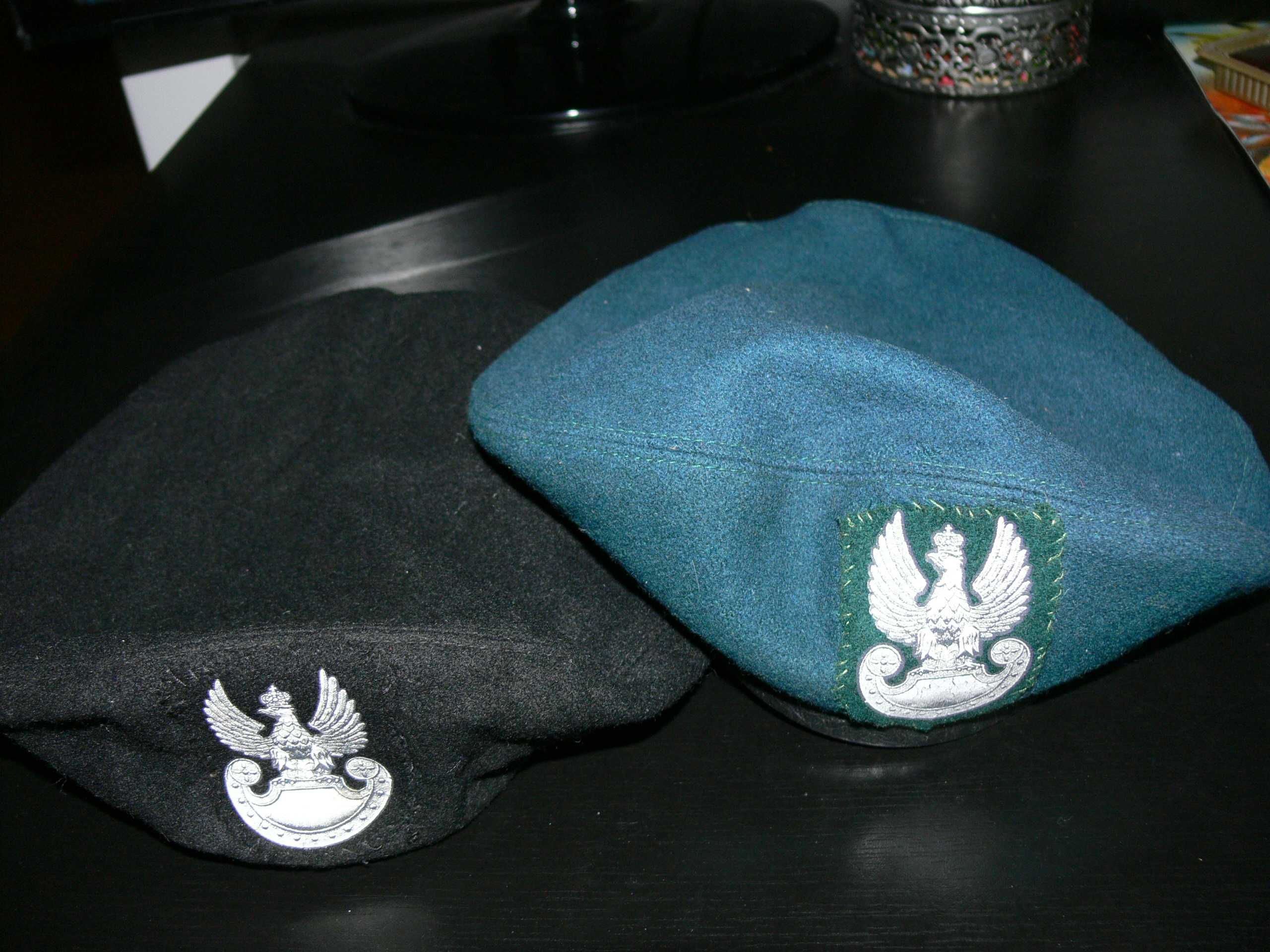 Wojskowy beret koloru zielonego czarnego granatowego, bordowego