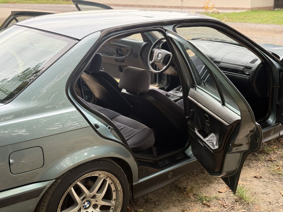 Продам BMW e36 320i