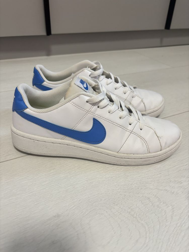 Кросівки Nike р.40