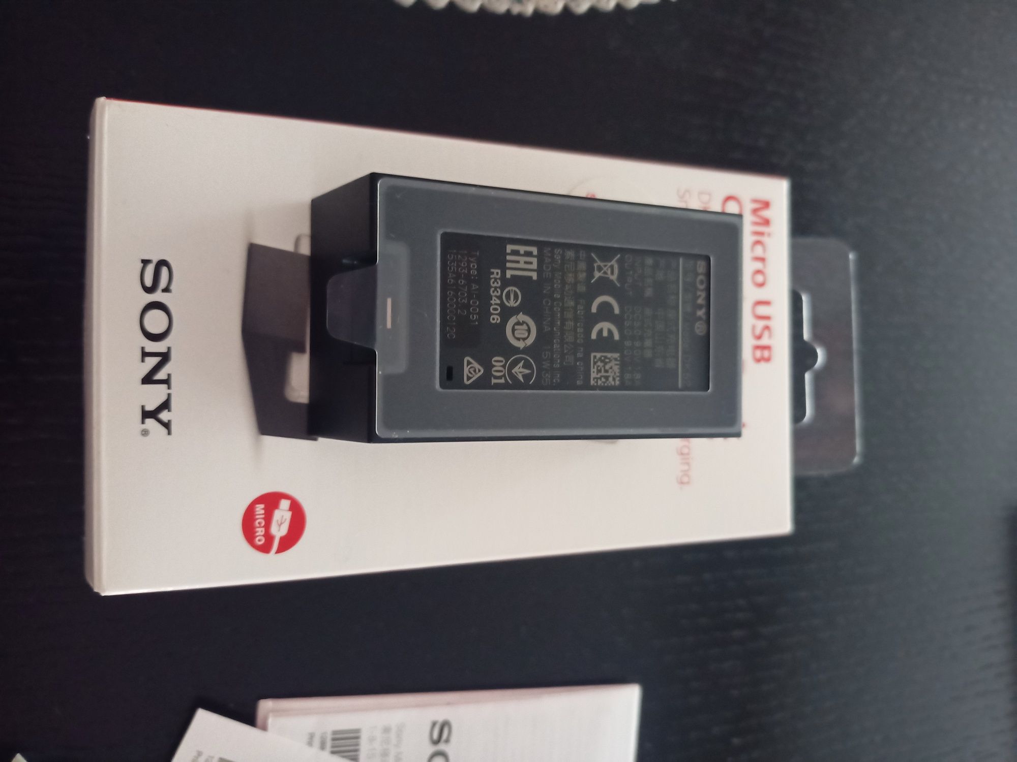 Sony stacja dokująca magnetyczna podstawka ładująca mikro USB DK52