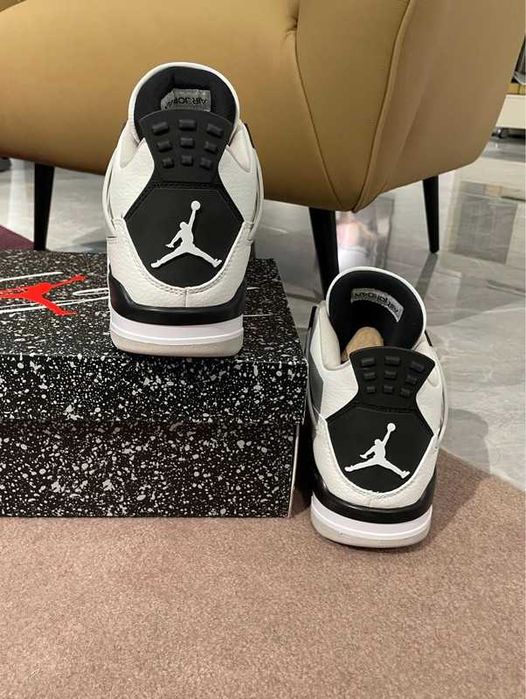Buty meskie Mokasyny Jordan_4_Retro_military_black R.37.5