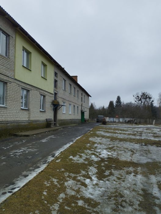 Продам 2 кім. Квартиру в цегляному будинку