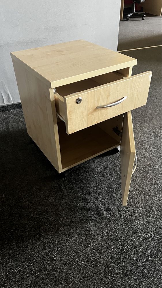 Kontener do biurka.