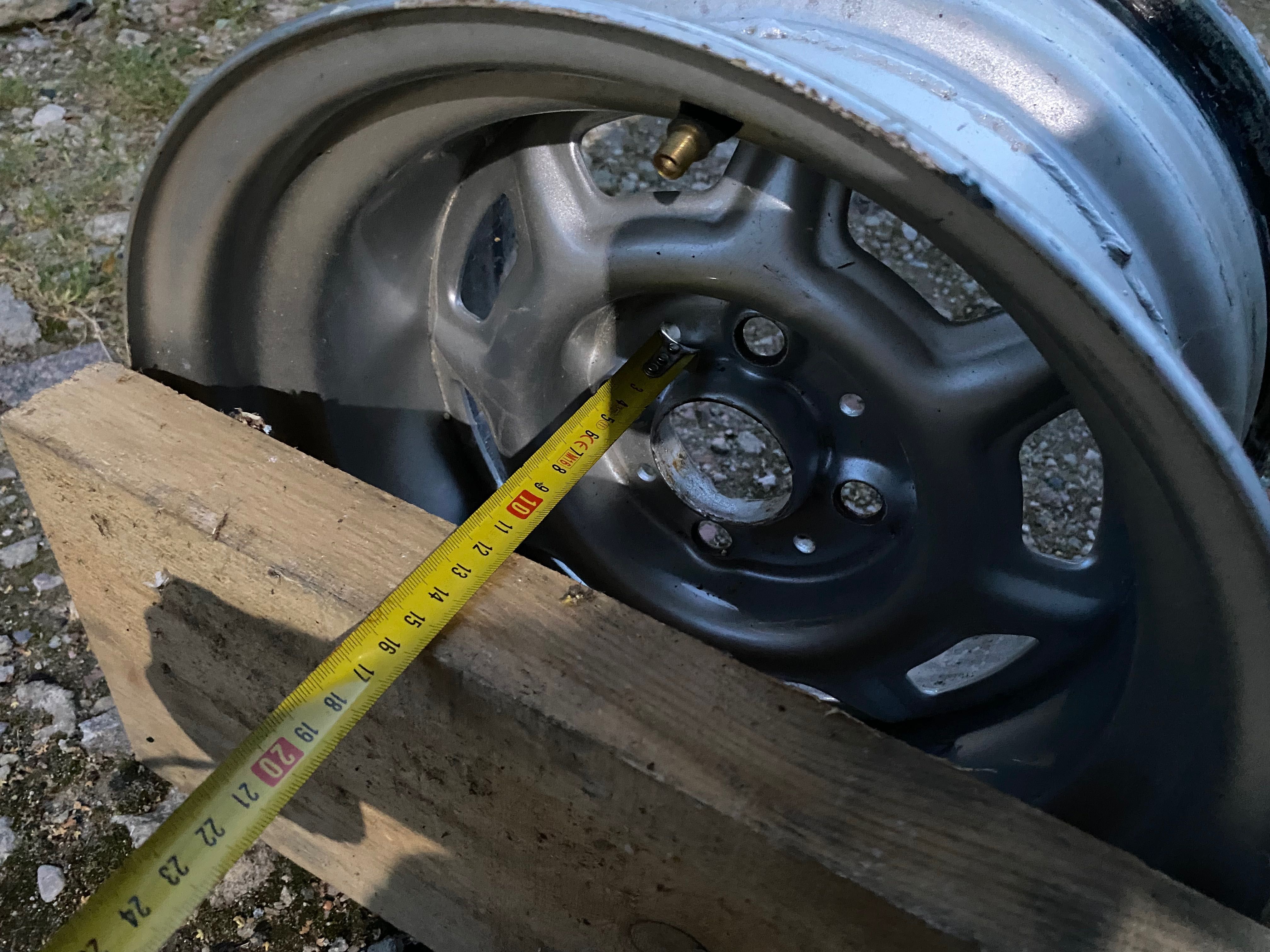 Felgi 13 szeroka stal 8” 4x100 rekin BMW E21 Fiat 126p CC SC