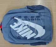 Mochila Nike Hayward cinza