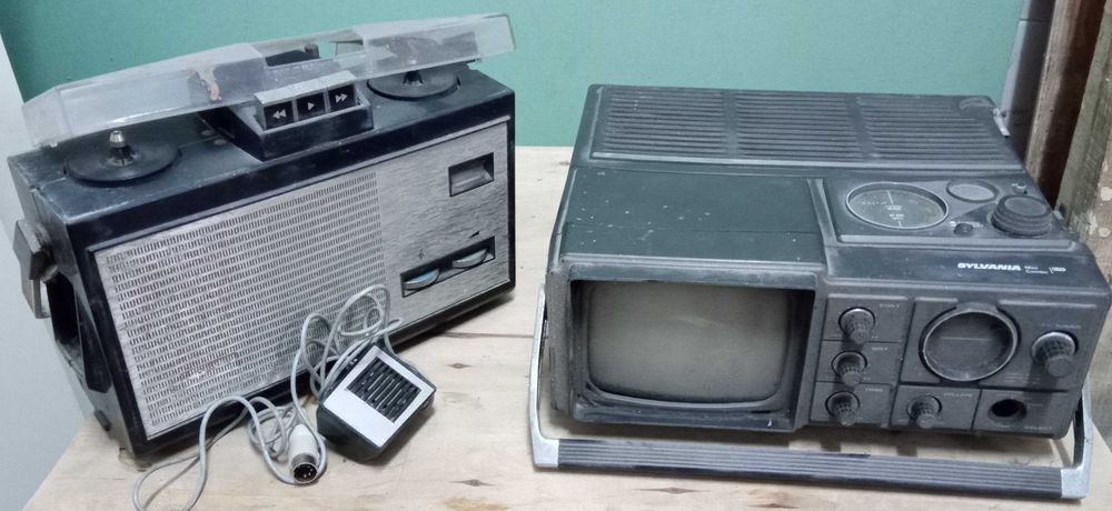 Radio e TV portátil e leitor, peças