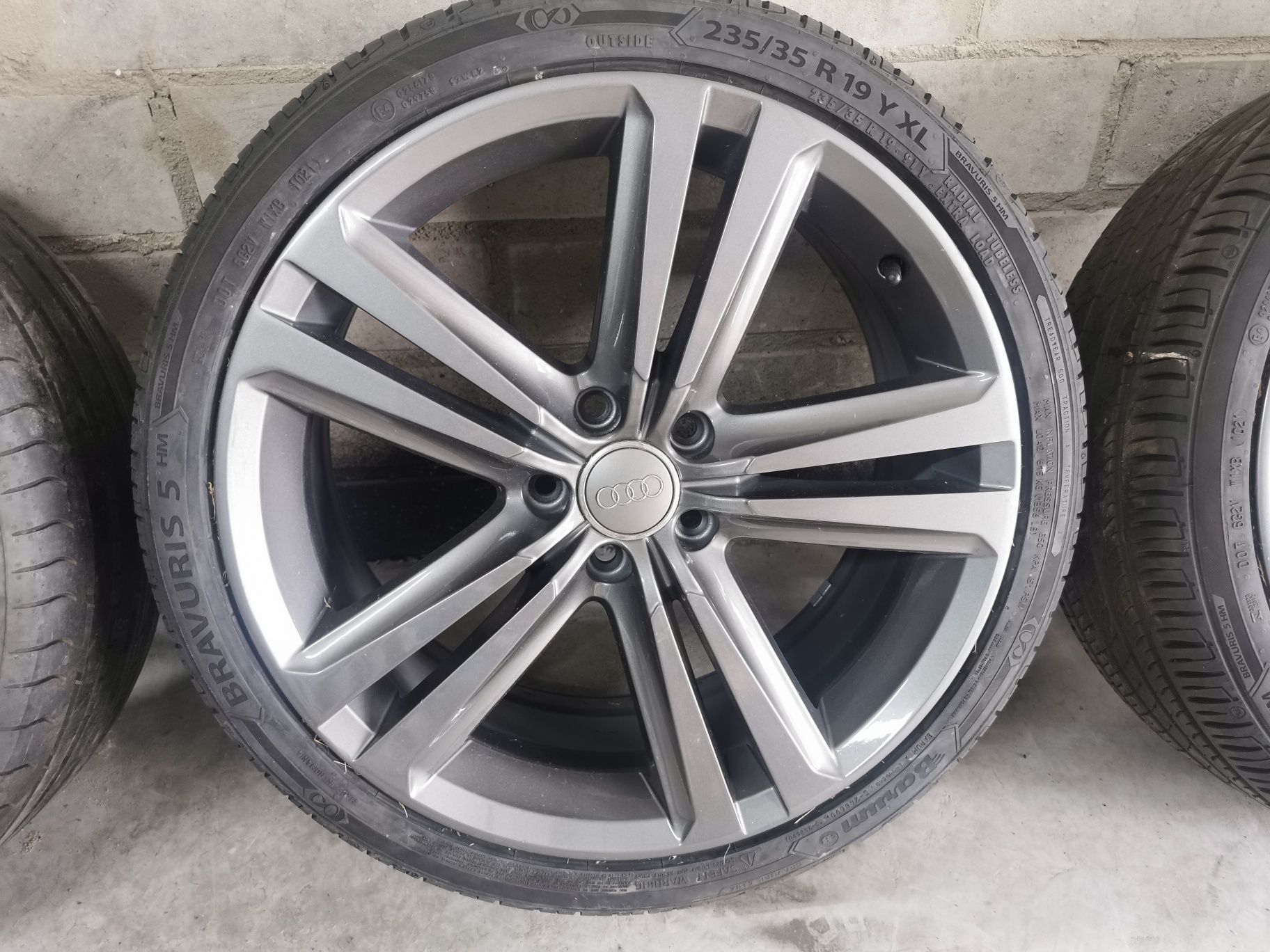 Koła alufelgi 19 Audi A4 A6 Seat Leon