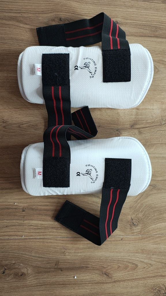 Ochraniacze M na przedramiona taekwondo sporty walki WTF