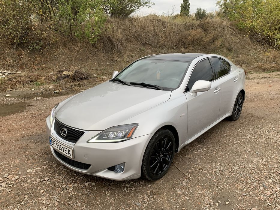 Продам Lexus IS