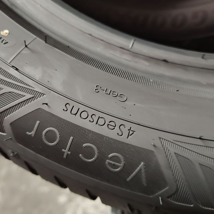 205/55/16 XL Sprzedam komplet opon całorocznych Goodyear