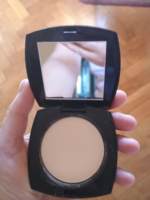 Puder prasowany kompaktowy Poudre Majeur Excellence Lancome