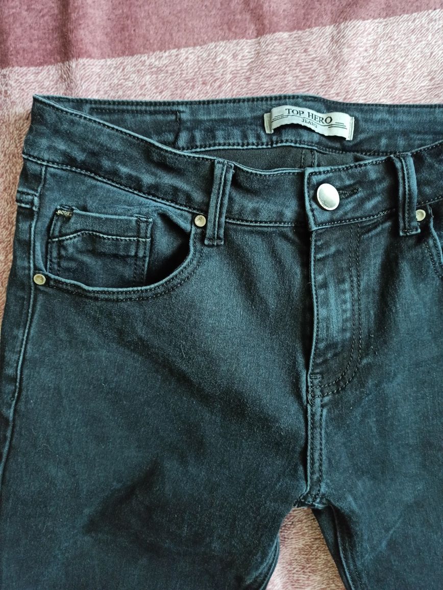 Czarne jeansy/dżinsy slim fit r. 31 XS