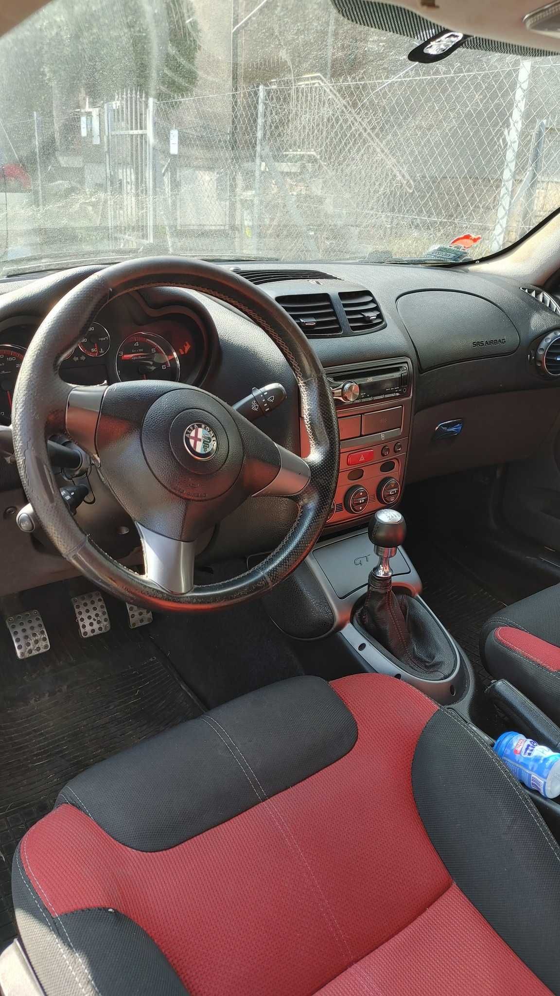 Alfa Romeo GT 1.9 JTDM Blackline 2007r 150KM