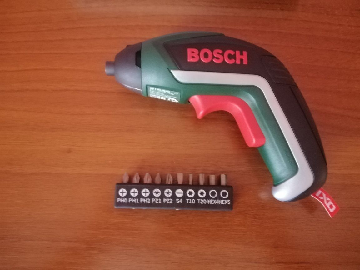 Професійний шуруповерт Bosch стан нового