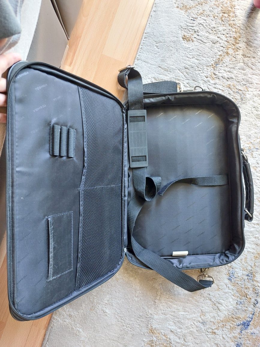 Torba na laptopa Toshiba na ramię