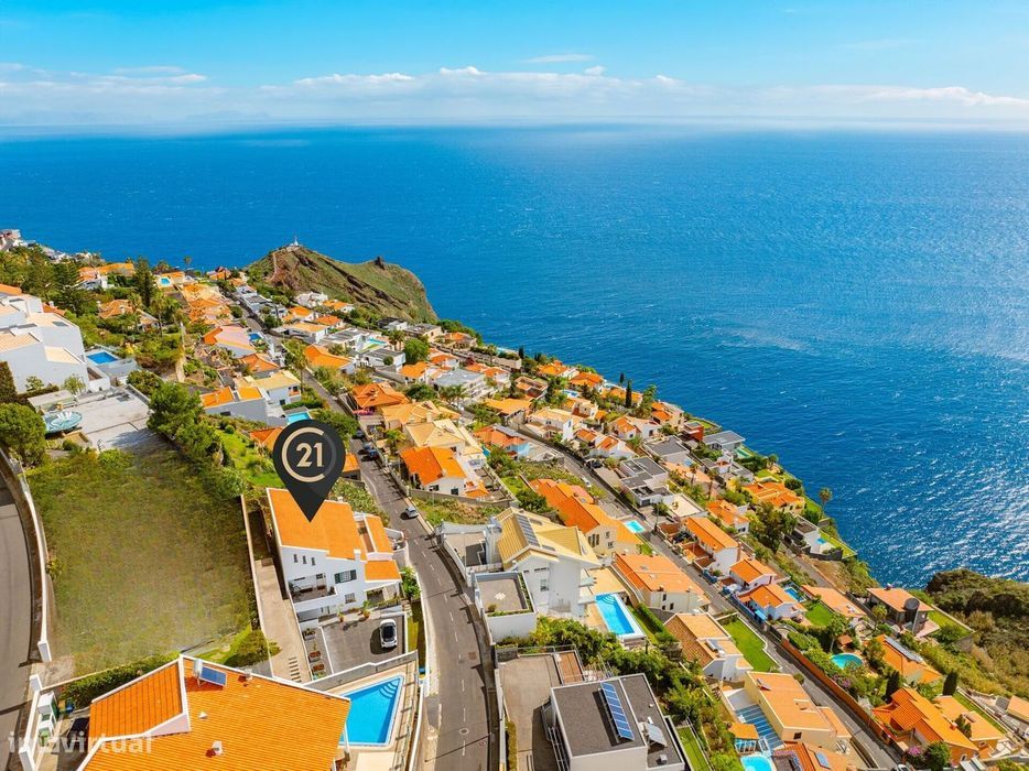 Moradia com AL Integrado e Vista Mar no Garajau